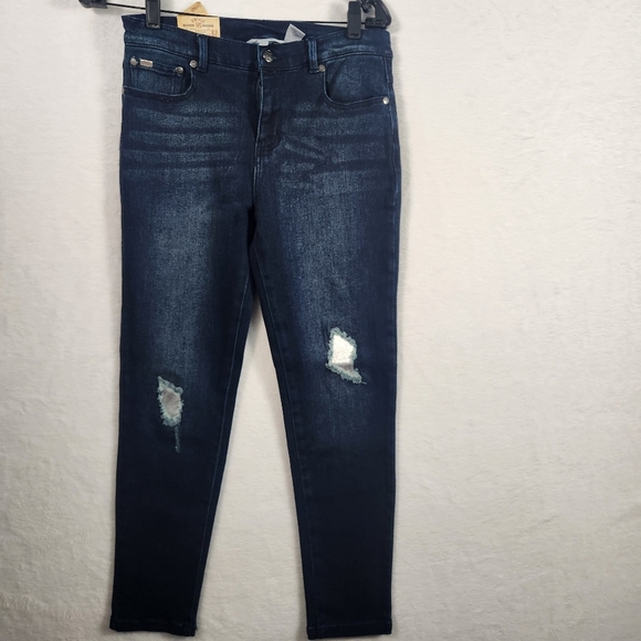 DG2 Vintage Denim Distressed Skinny straight Jeans size 6P - Picture 2 of 13